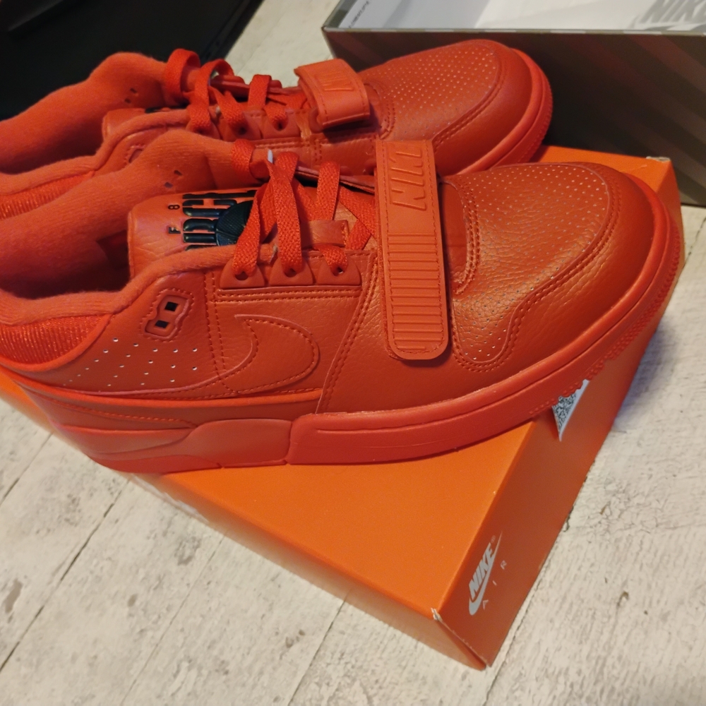 Billie Eilish Nike Air Alpha Force 88 Fire Red
Size 9 Men’s - Woman’s 10.5
New